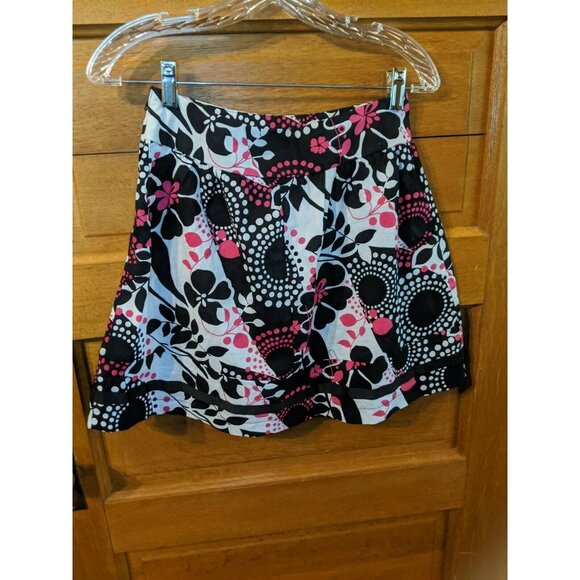 2 Hip by Wrapper Junior Size 12 Skirt Black PInk White Floral - Picture 2 of 5